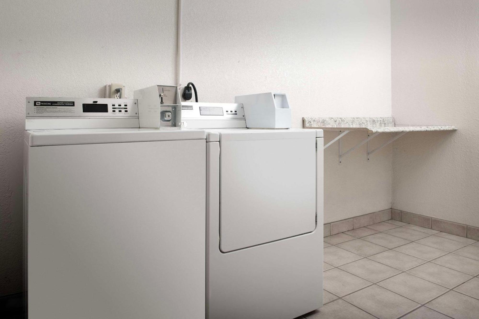 Quality Inn & Suites Gallup I-40 Exit 20 Eksteriør bilde
