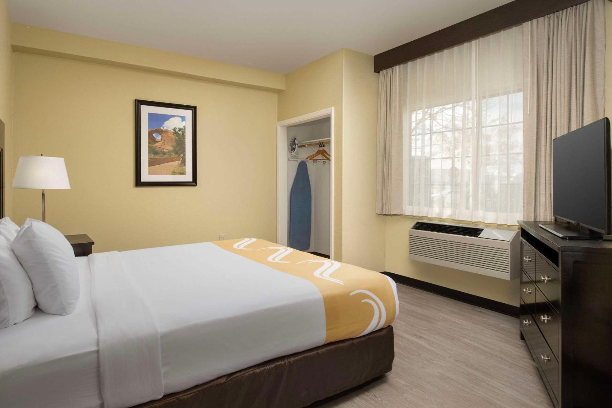 Quality Inn & Suites Gallup I-40 Exit 20 Eksteriør bilde
