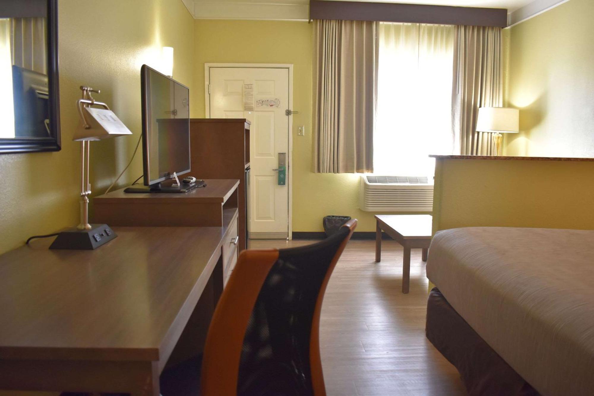 Quality Inn & Suites Gallup I-40 Exit 20 Eksteriør bilde